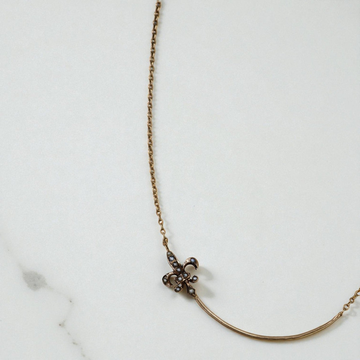 Victorian Fleur-de-Lys Charm Holder in 10k Gold - Petra Star