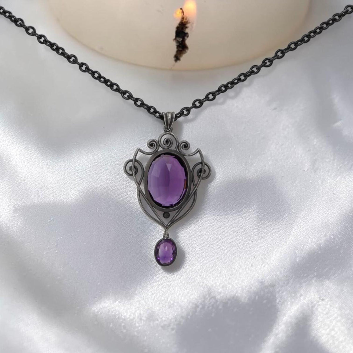Victorian Oval-Cut Amethyst Necklace with Silver Scrollwork - 30 Carats Total - Petra Star
