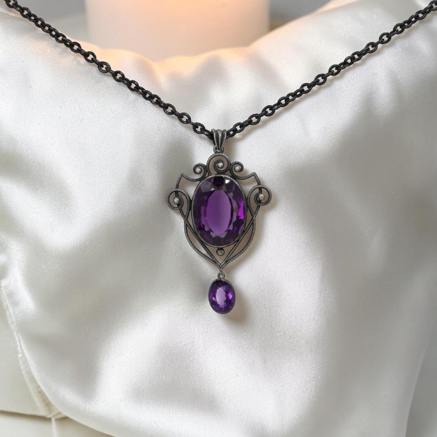 Victorian Oval-Cut Amethyst Necklace with Silver Scrollwork - 30 Carats Total - Petra Star