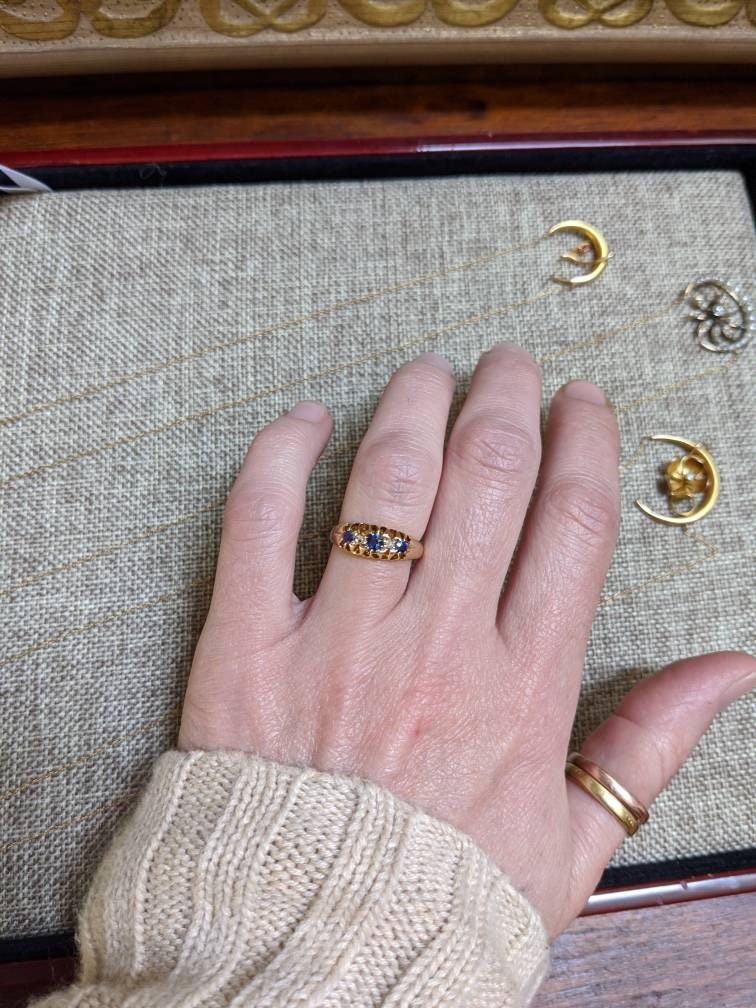 Victorian Sapphire and Diamond Band 18k Yellow Gold / Diamond & Sapphire Belcher Ring - Petra Star