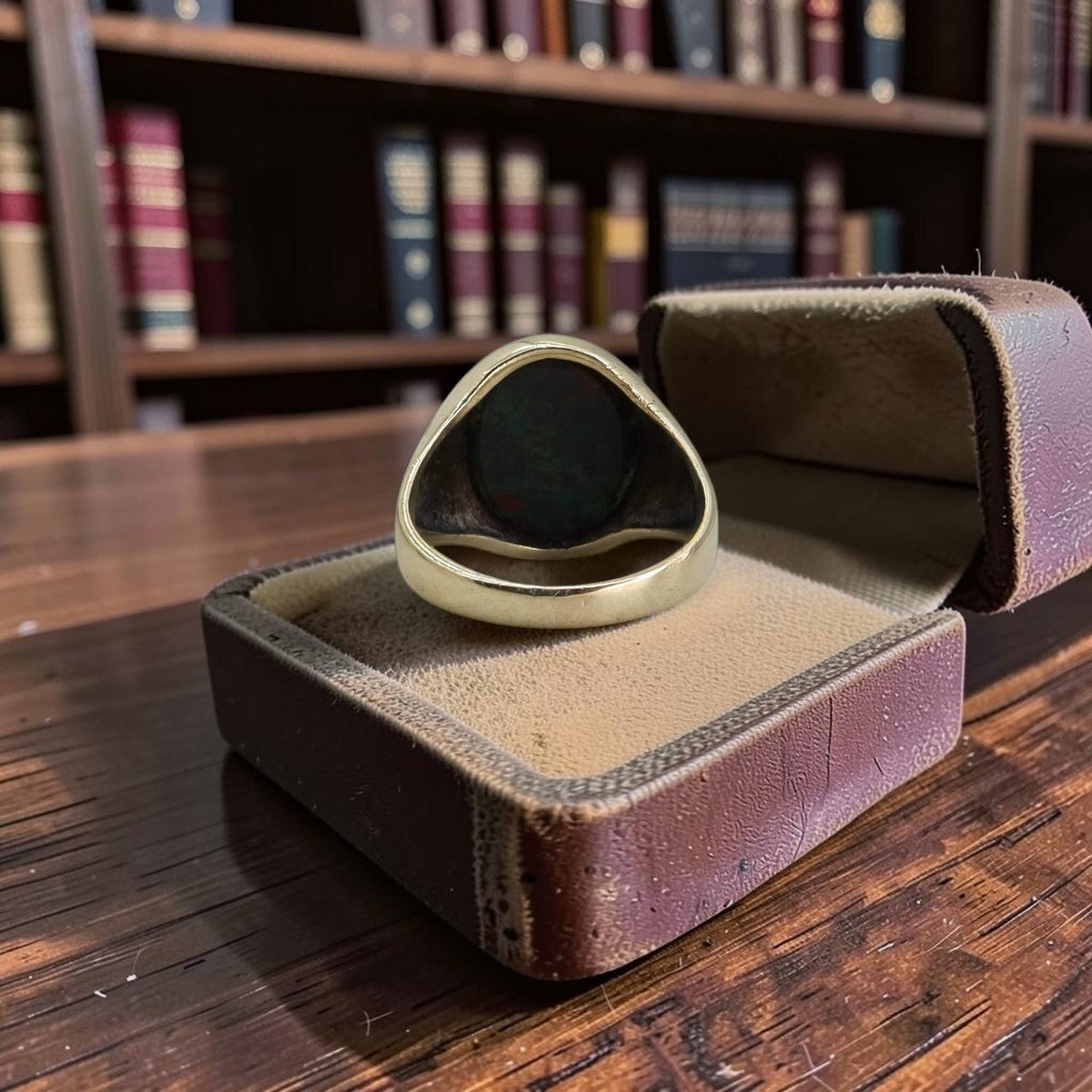 Vintage 10K Yellow Gold Bloodstone Men's Signet Ring — Circa 1960s-70s, Size 9 - Petra StarRing