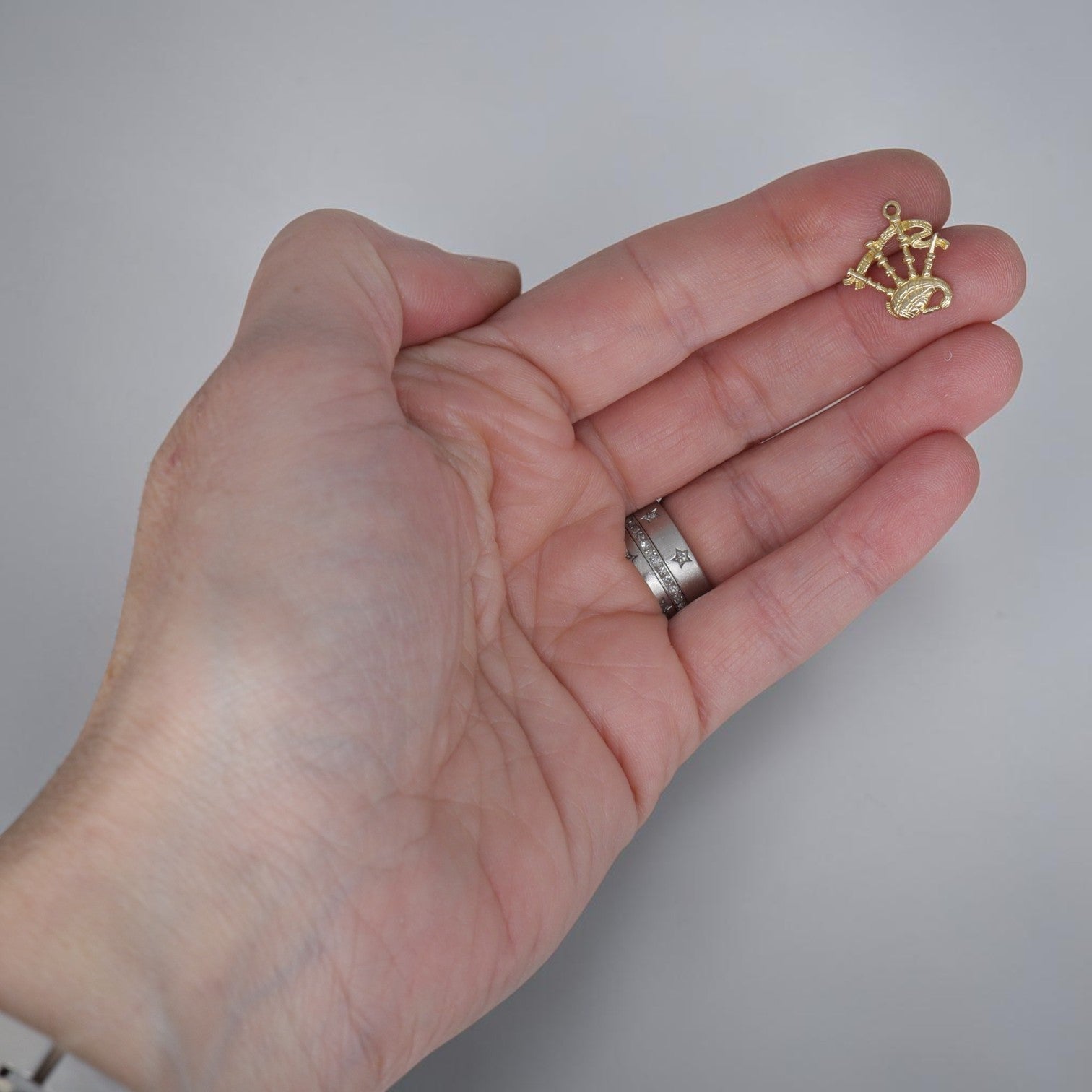 Vintage 14k Gold Bagpipe Charm | Scottish Heritage | Circa 1970s | PPLD 585 Hallmark | Petra Star - Petra Star