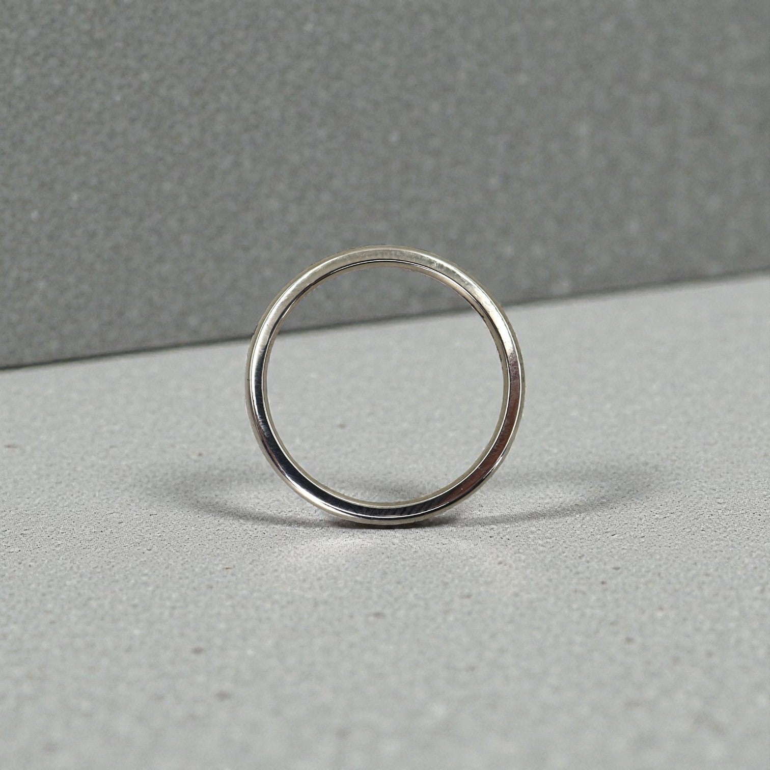Vintage 14k White Gold Wedding Band 2.5MM - Petra Star