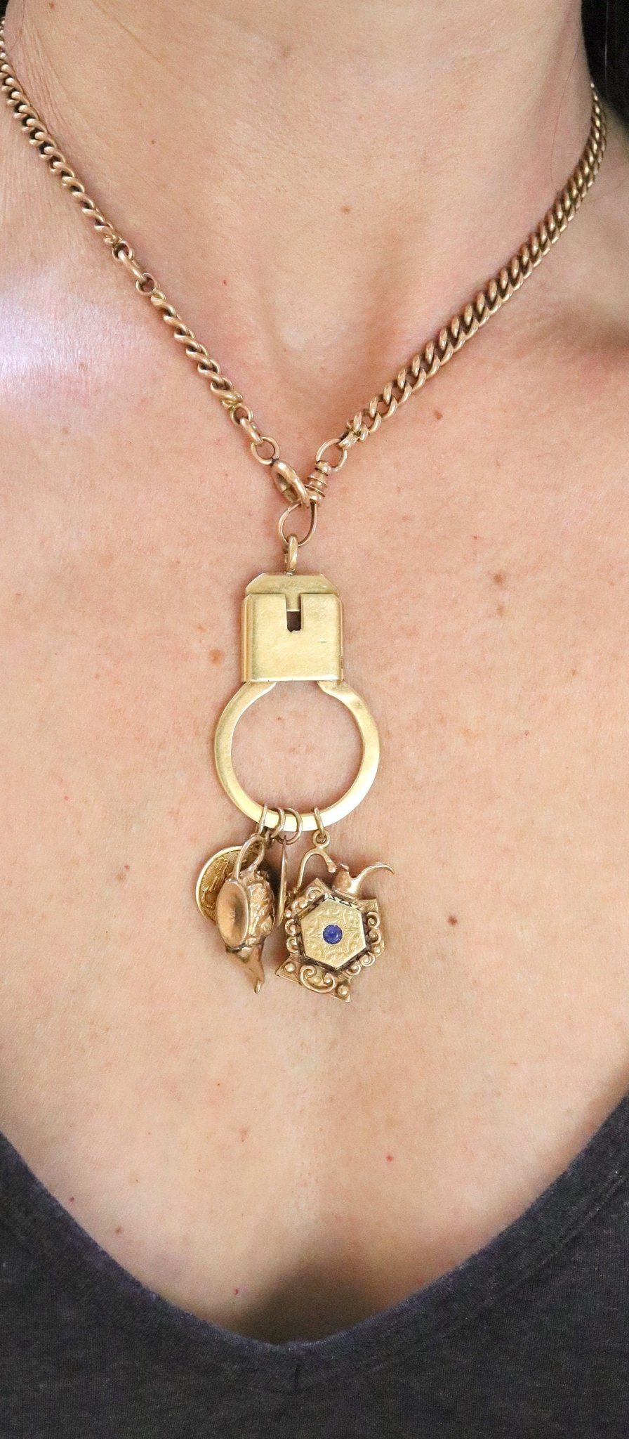 Vintage 18k Yellow Gold Key Ring / Charm Holder - Petra Star