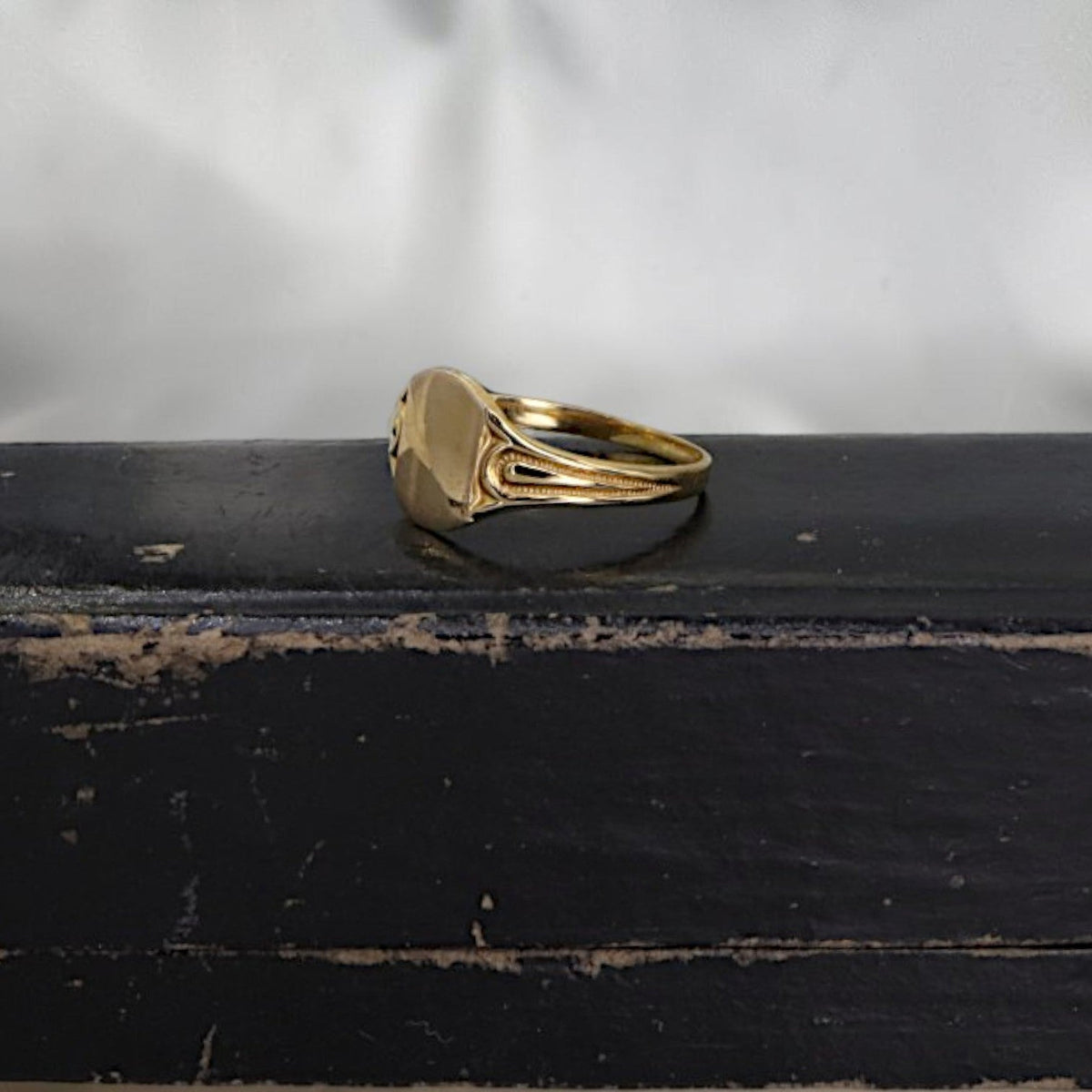 Vintage BDA 10K Gold Signet Ring, Art Deco, Circa 1920 - Petra Star