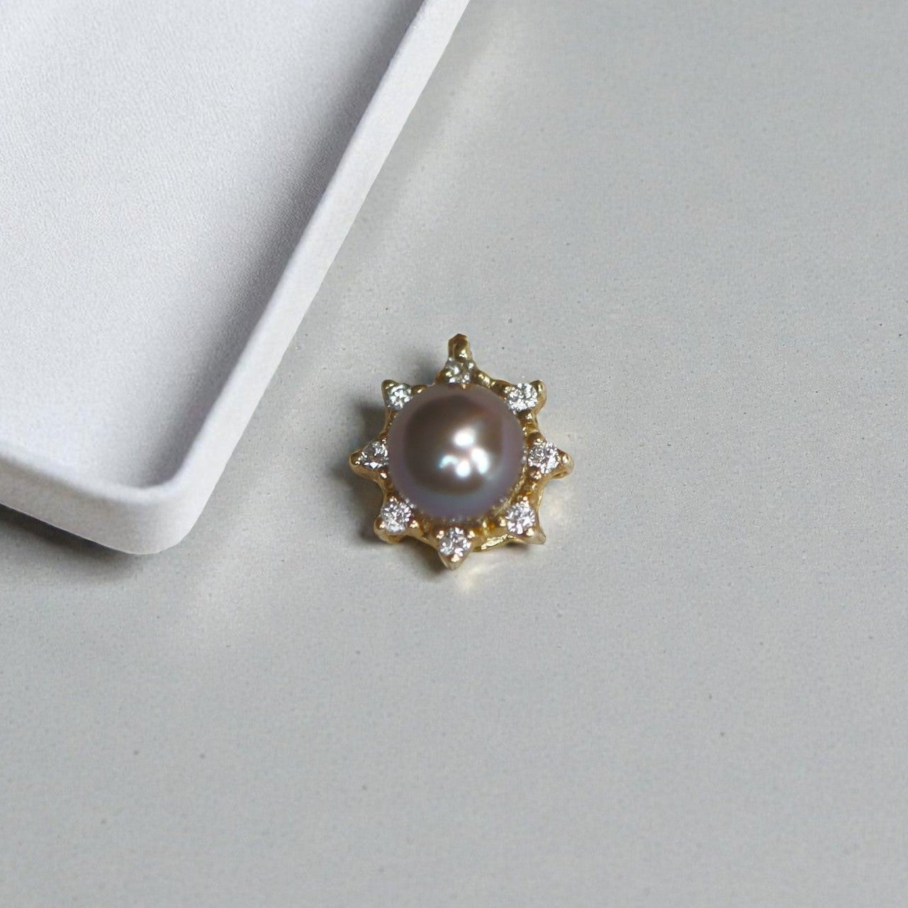 Vintage Black Pearl and Diamond Pendant – 14k Yellow Gold, 7mm Pearl - Petra Star