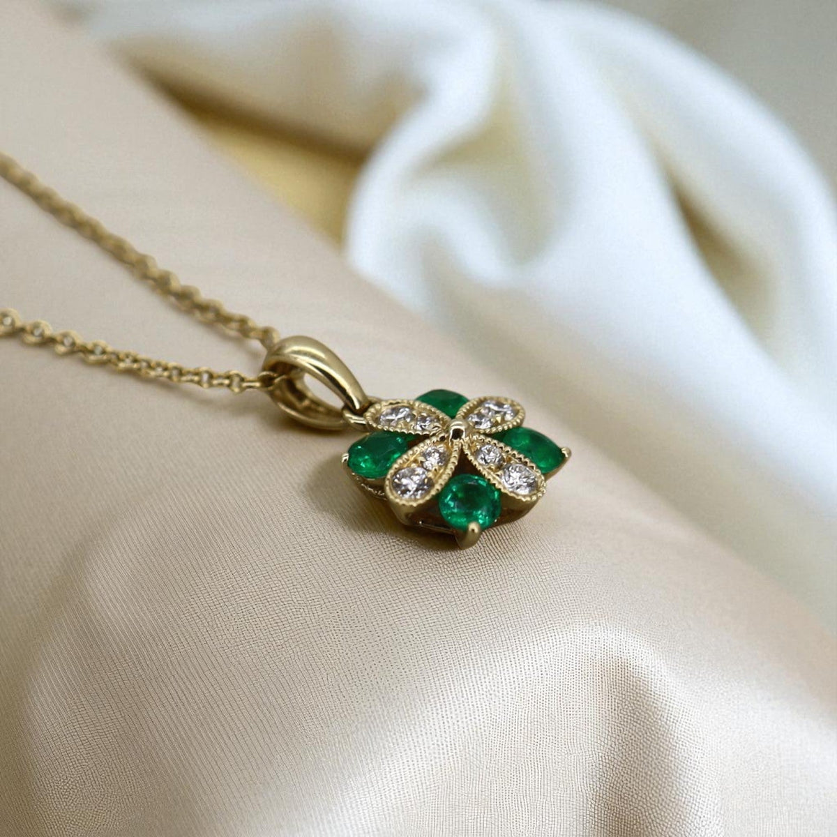 Vintage Emerald and Diamond Necklace - Petra Star