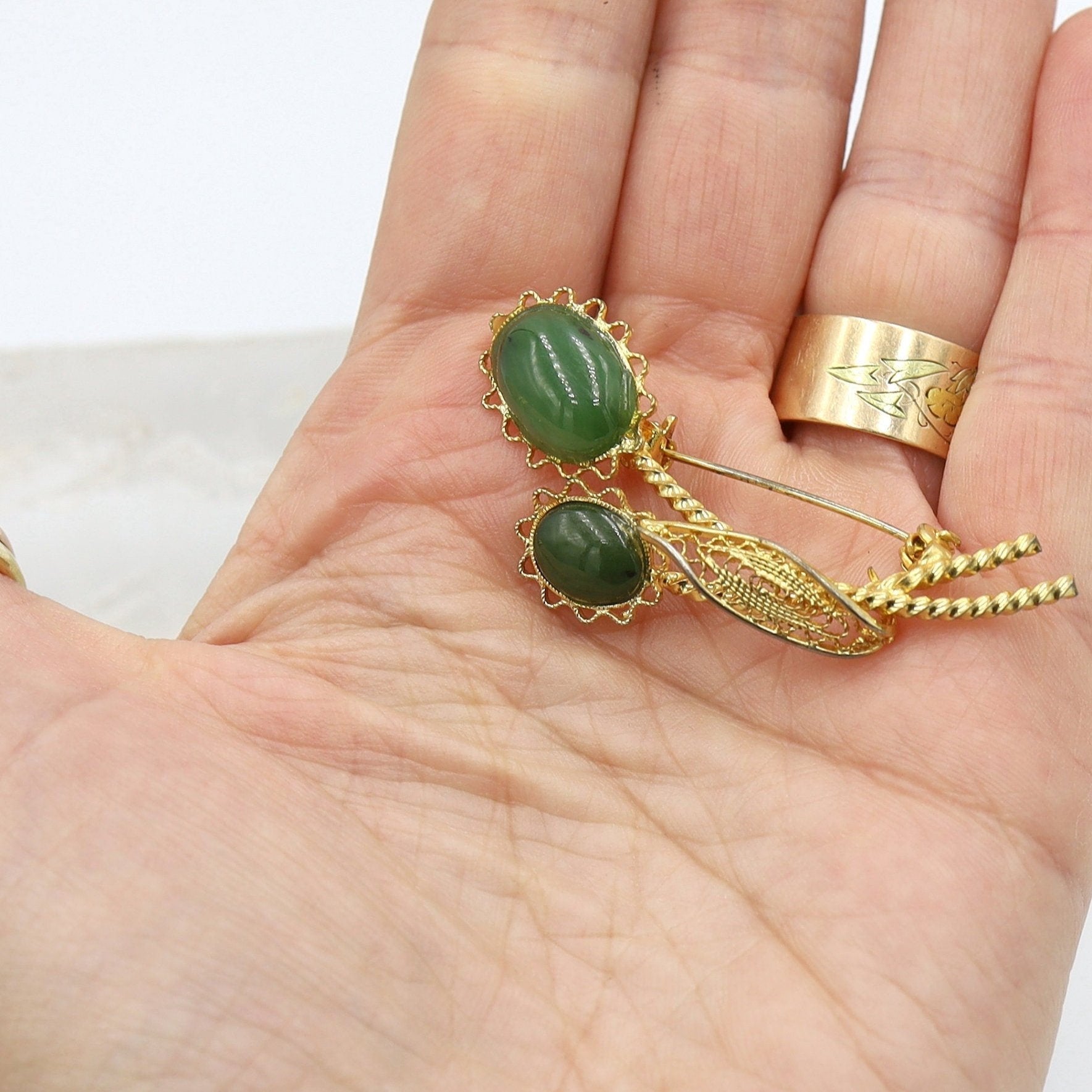 Vintage Gold Tone Costume Jewelry Brooch Pin - Petra Star