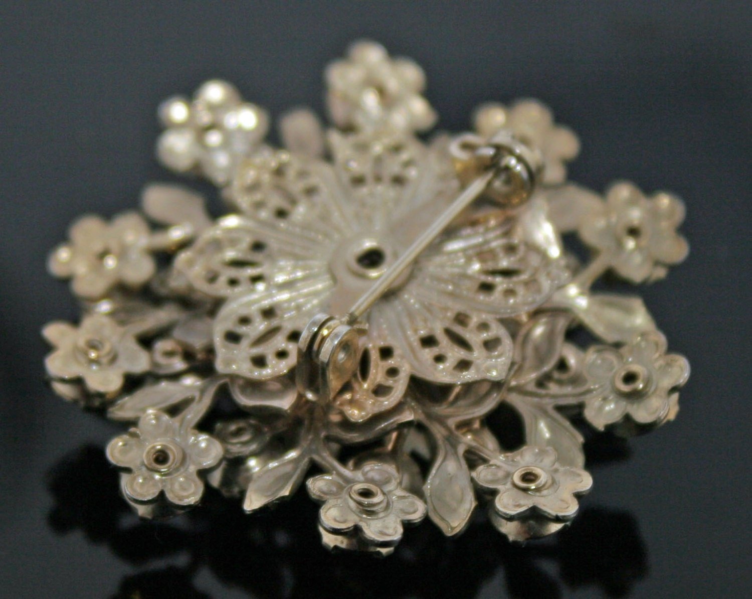 Vintage Gold-Tone Miriam Haskell-Style Costume Jewelry Brooch Pin - Petra Star