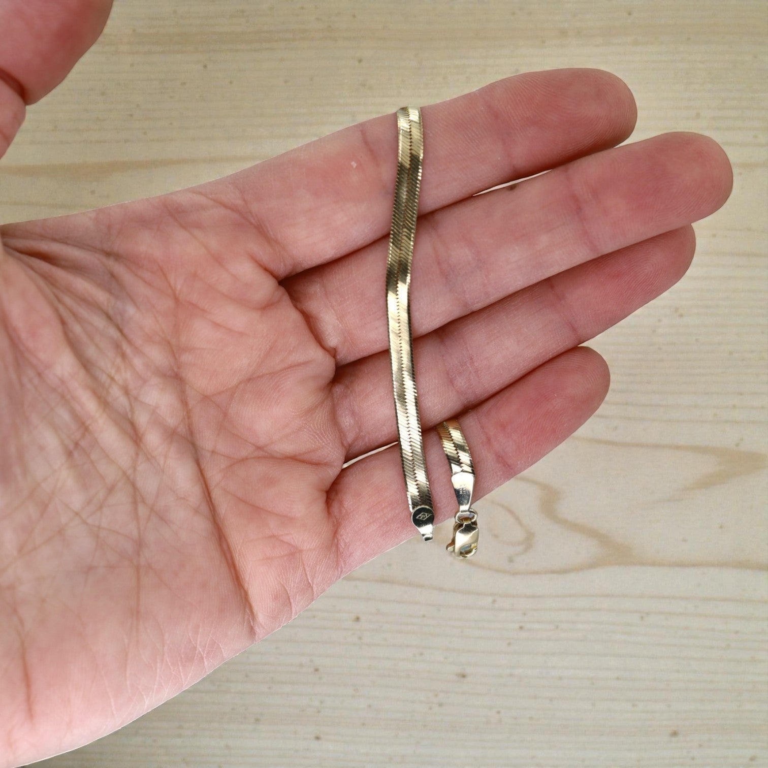 Vintage Herringbone Bracelet 4 mm Wide x 7" Long 14k Yellow Gold - Petra Star