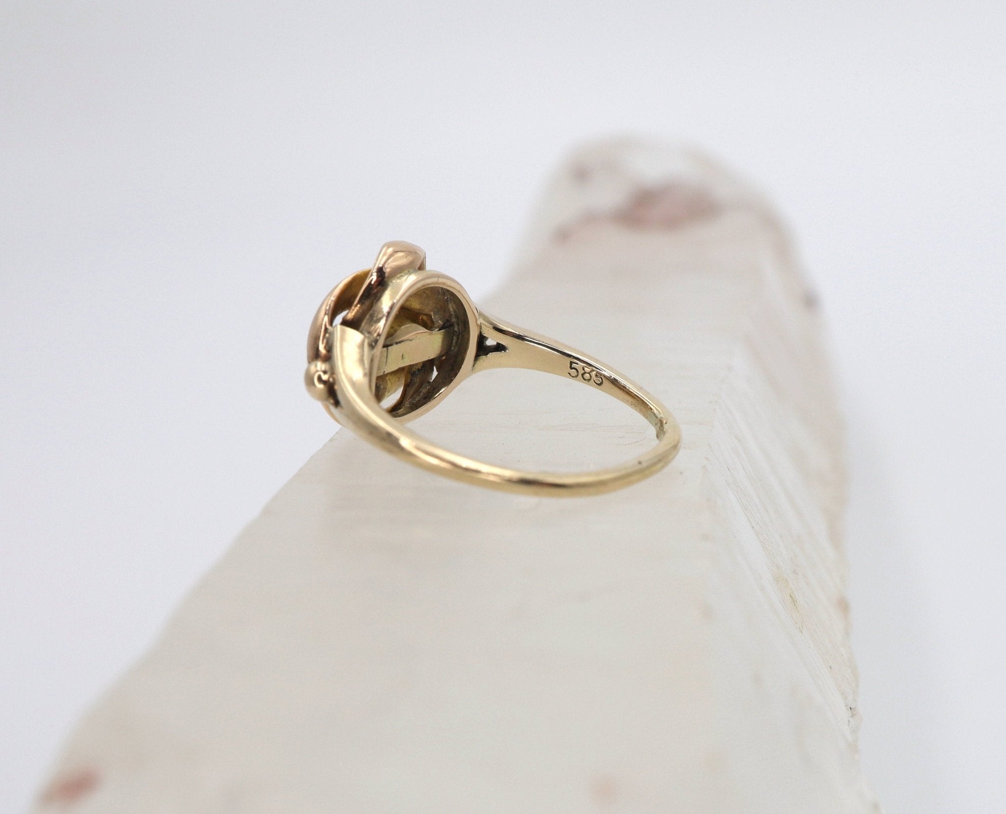 Vintage Love Knot Ring—14k Gold with Ruby - Petra Star