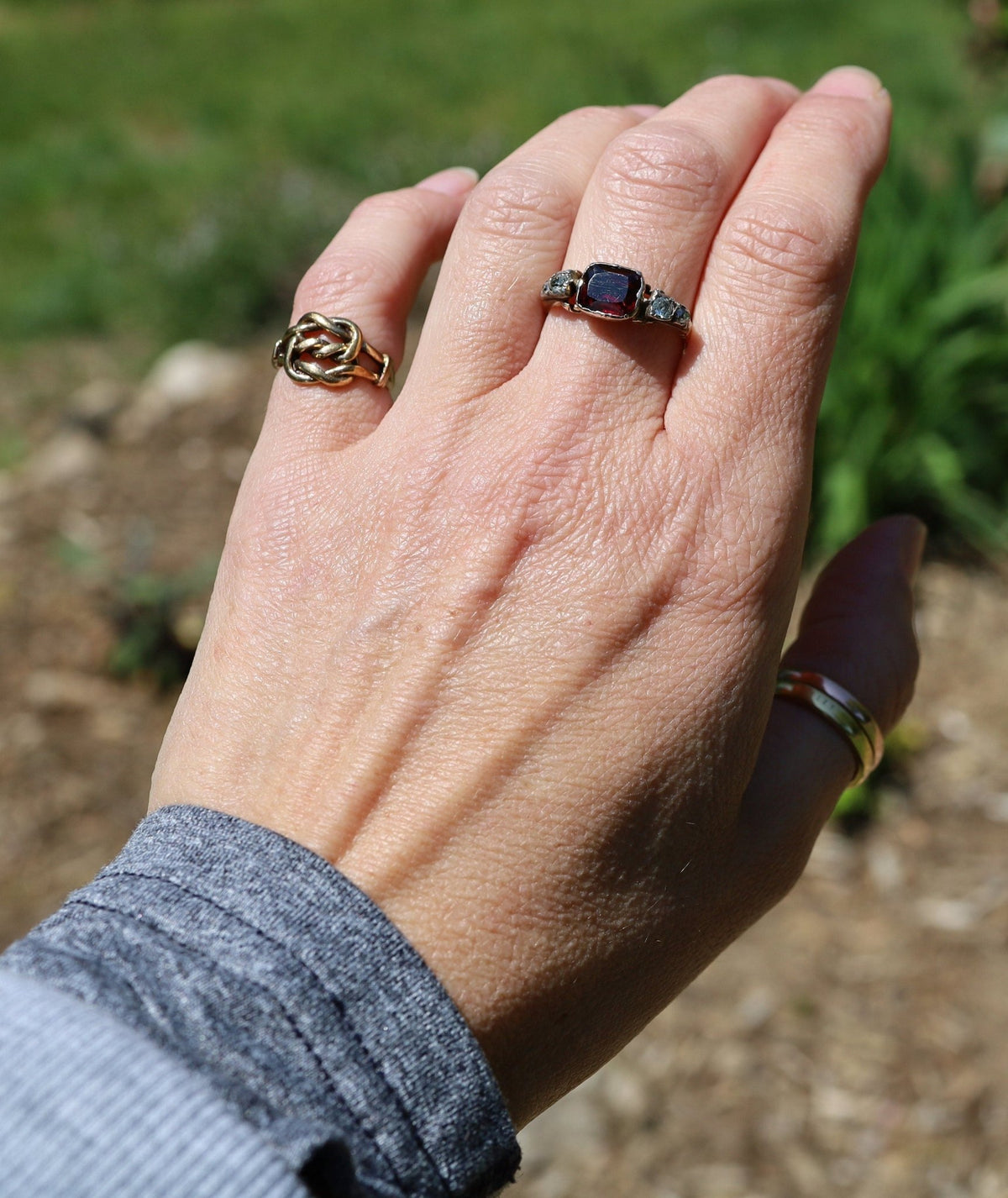 Vintage Lovers Knot Ring 9K Love Knot Hallmarked 1976 English Lovers Knot Band - DK661 - Petra Star