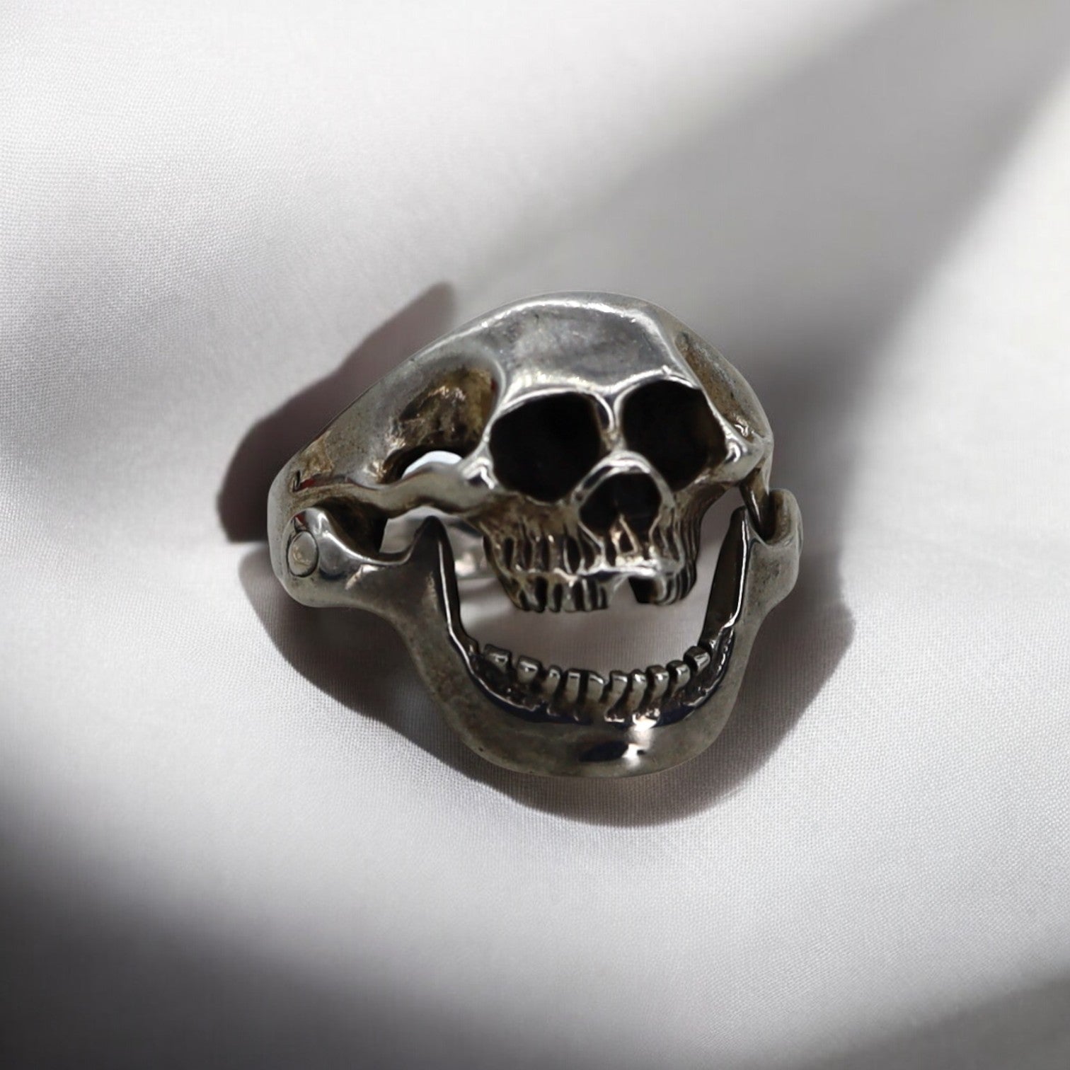 Vintage Silver Skull Ring - Petra Star
