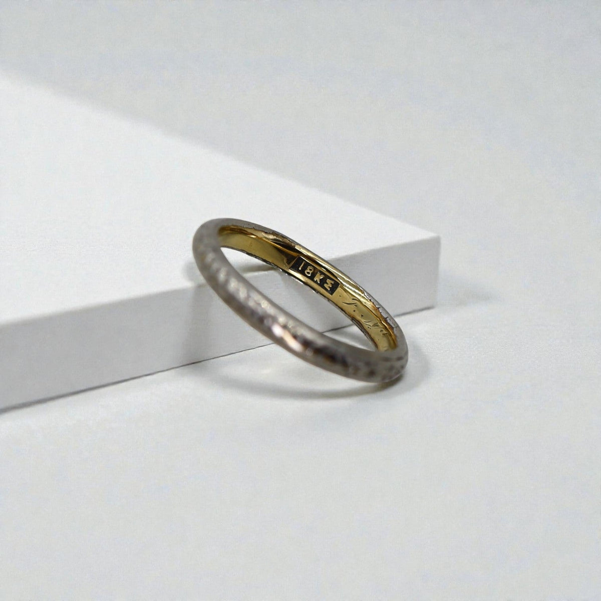 Wood & Sons Art Deco Band 18k White / Yellow Gold 2.2 mm Wide - Petra Star