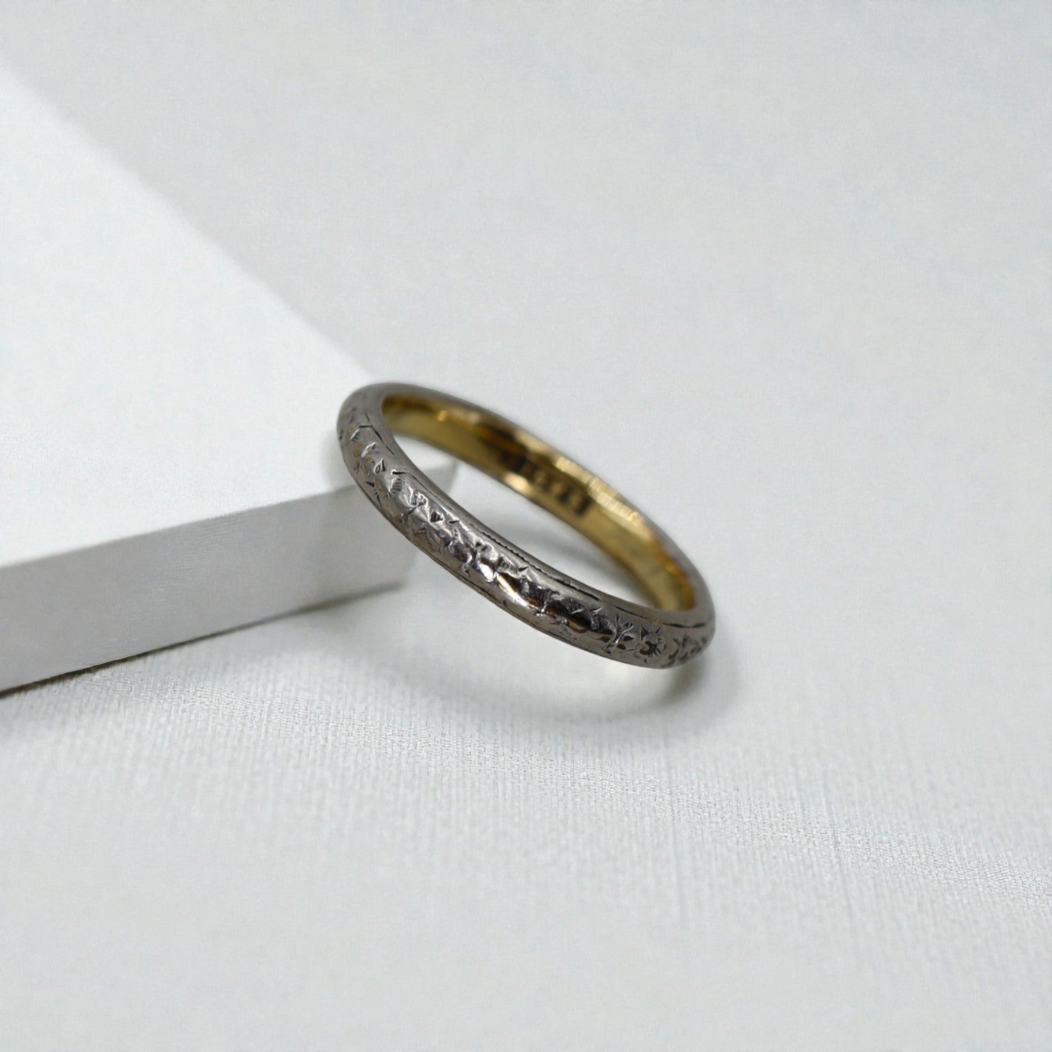 Wood & Sons Art Deco Band 18k White / Yellow Gold 2.2 mm Wide - Petra Star