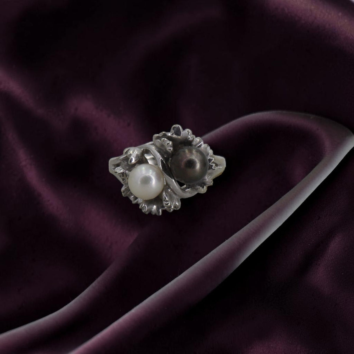 Vintage 14K White Gold Black & White Akoya Pearl Bypass Ring — Ornate Foliate Design, Circa 1990